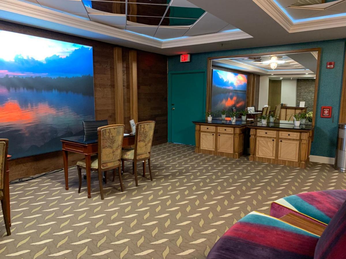 Split Rock Resort Лейк-Хармони Экстерьер фото